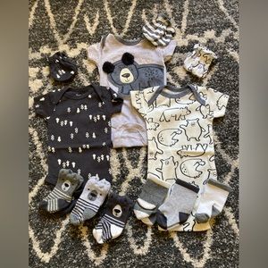 Gerber newborn 3 onesies, 3 mittens, 6 socks